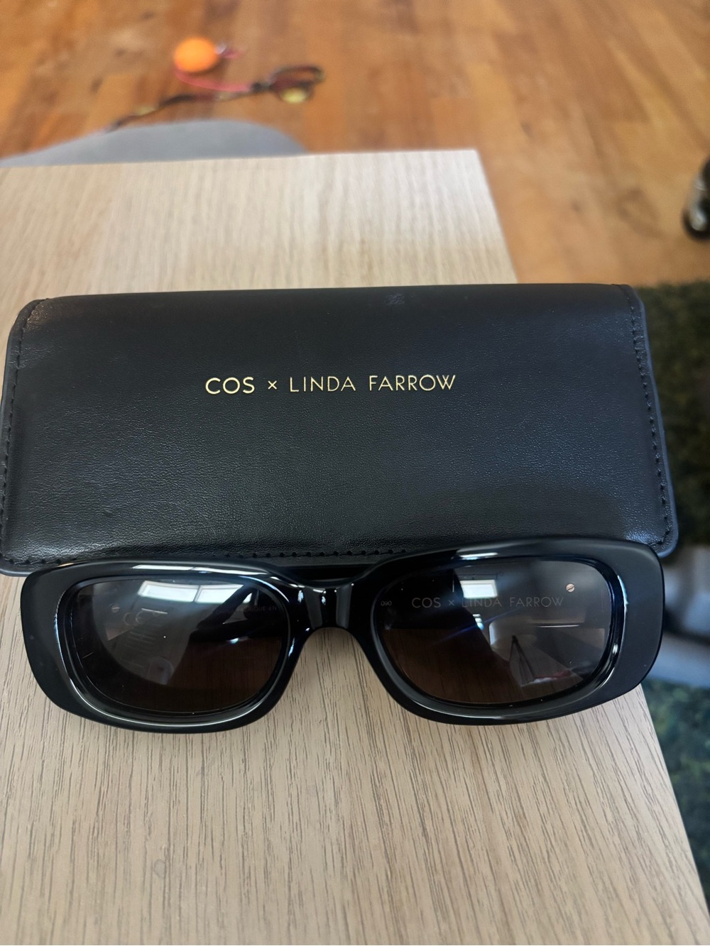 COS Black Rectangular Sunglasses with Dark Brown Lenses